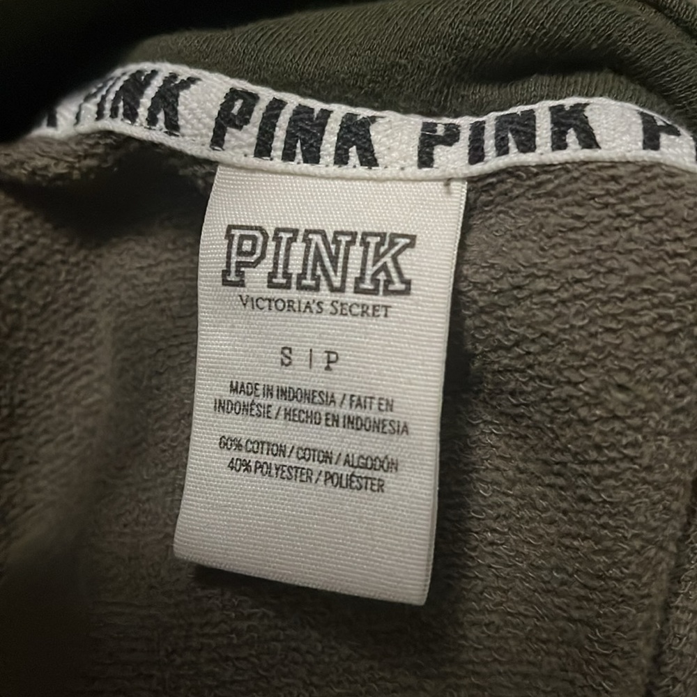 VS pink jacket/pullover - Picture 3 of 3